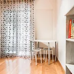 Wood Apartment In The Center Of Thessaloniki
