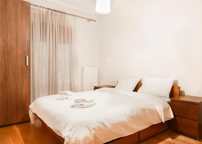 Wood Apartment In The Center Of Thessaloniki