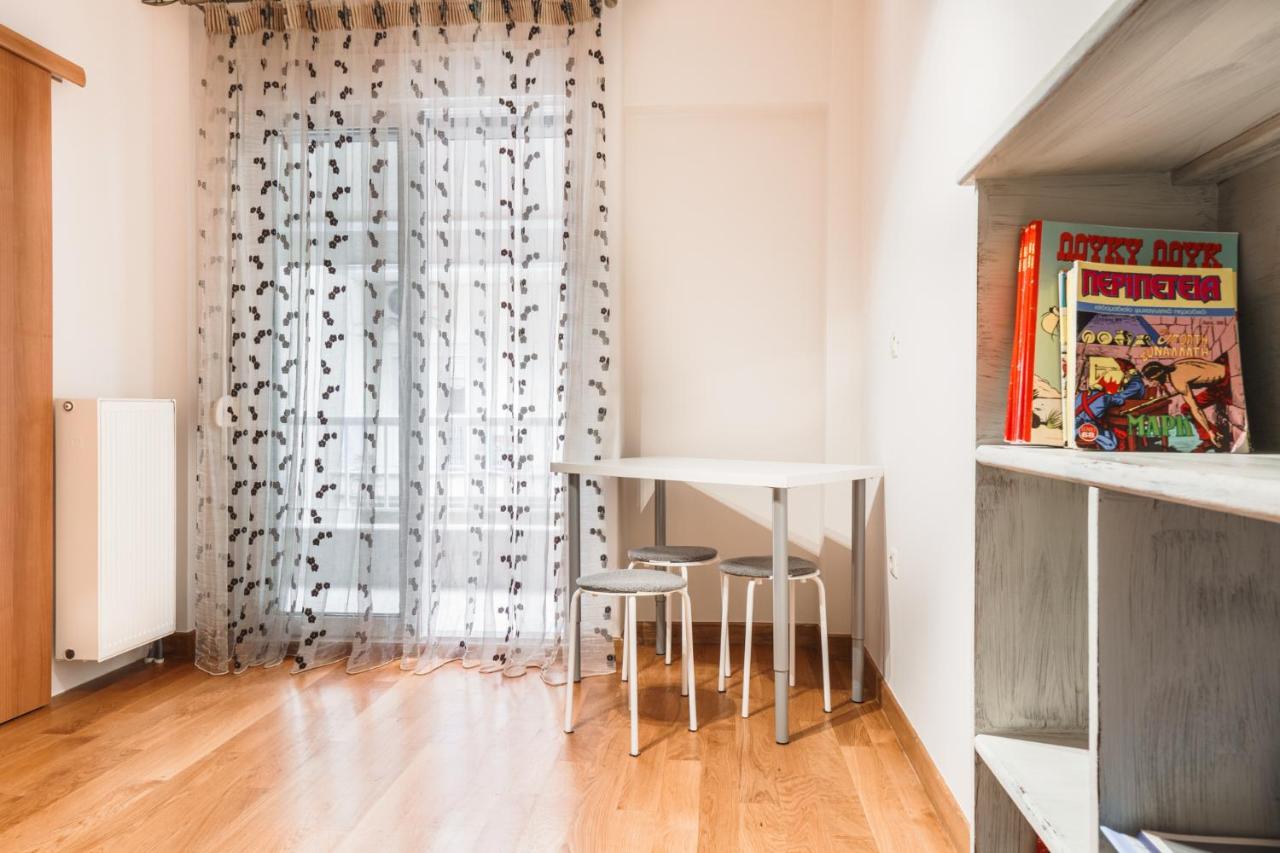 Wood In The Center Of Apartment