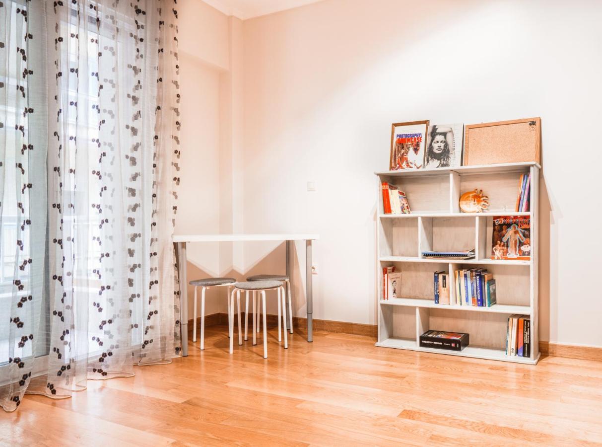 Apartment Wood In The Center Of *