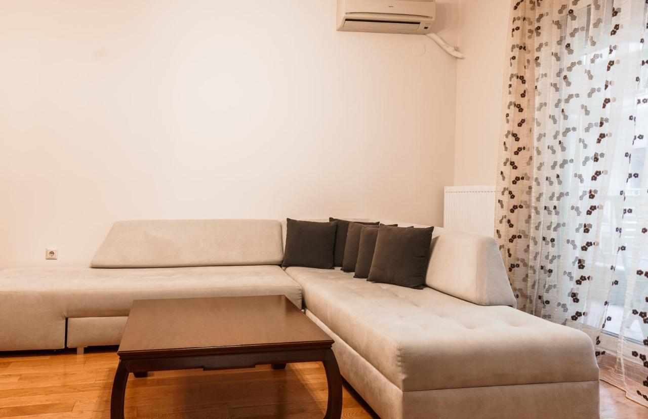 Wood In The Center Of Apartment *